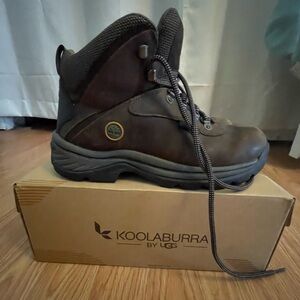 Women’s Timberland hiking boots, size 8.5